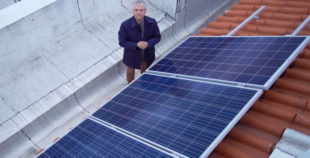 Painéis Solares Compensa - Uma Análise Sobre a Eficácia Da Energia Solar Em Casa